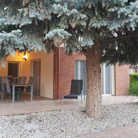 Mimi Apartman Balatonalmádi Exterior foto