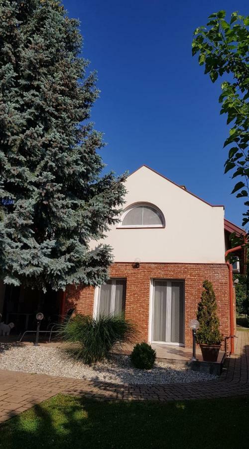Mimi Apartman Balatonalmádi Exterior foto